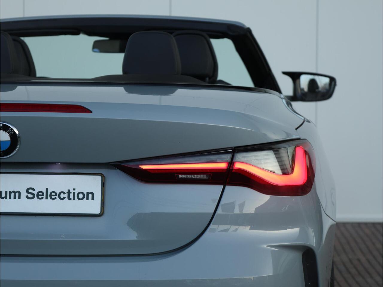 BMW 4-SERIE Cabrio 420i High Executive M Sportpakket/ Verwarmd Stuurwiel/ Comfort Access/ Achteruitrijcamera/ Stoelverwarming/ Active Cruise Control/ HiFi