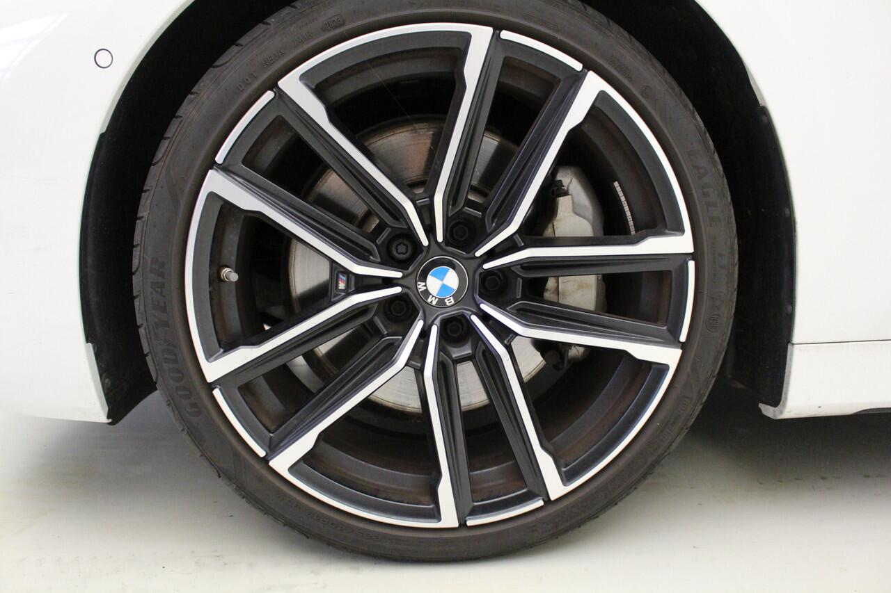 BMW 4-SERIE Cabrio 430i M-Sport | Camera | Wide Screen | Hifi | Leder | Air Collar