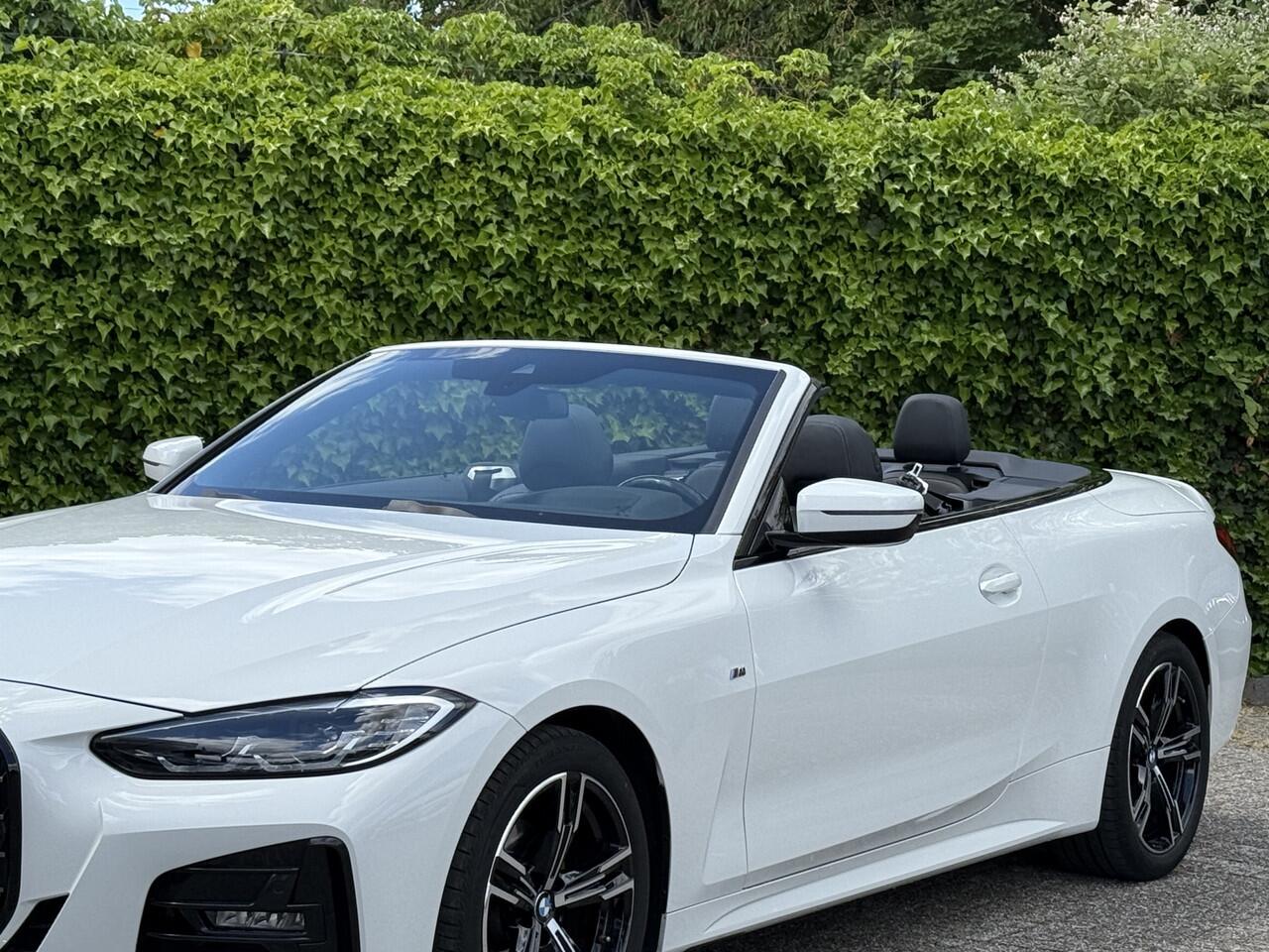 BMW 4-SERIE Cabrio 420i | High Exe | M-Sport | Stuur | Stoelverw. | ACC | Head-Up | Shadow Line