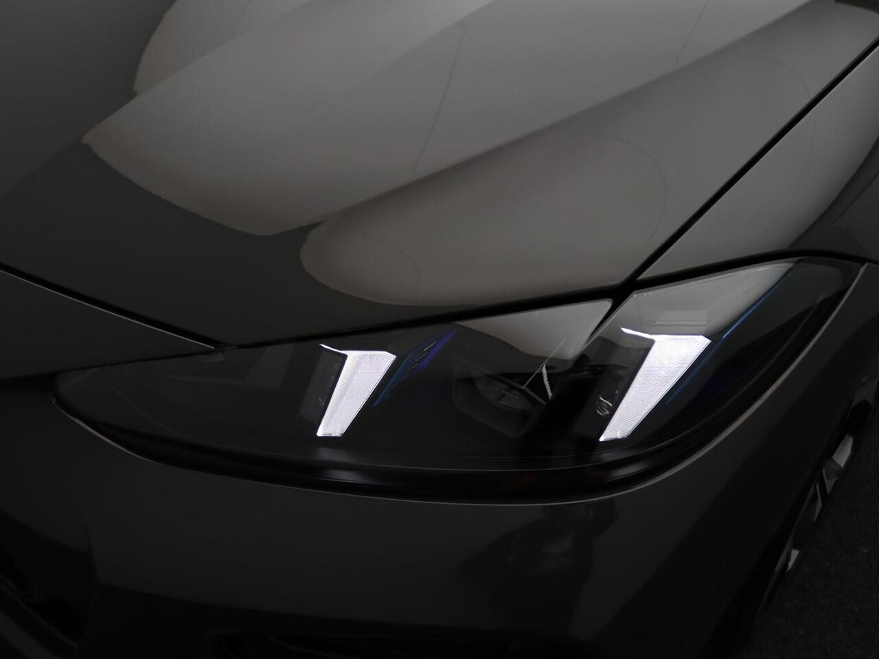 BMW 4-SERIE Cabrio 420i M Sportpakket Pro | Harman Kardon | Widescreen Display | 19"