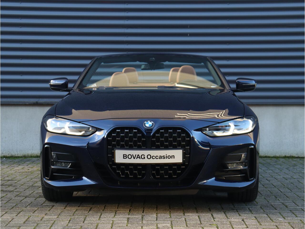 BMW 4-SERIE Cabrio 430i | High Executive | M Sportpakket | Harman Kardon | Comfort Access | Laserlight | Camera | M Sportremmen | 19'' LMV