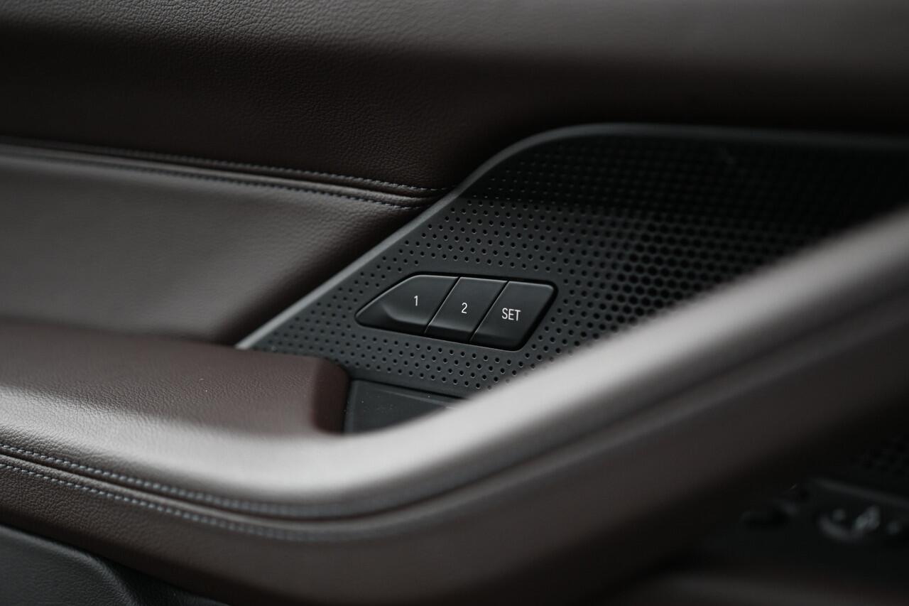 BMW 4-SERIE Cabrio 420i High Executive Automaat / Achteruitrijcamera / Parking Assistant / Live Cockpit Professional / Stoelverwarming / Cruise Control / 19" LMV