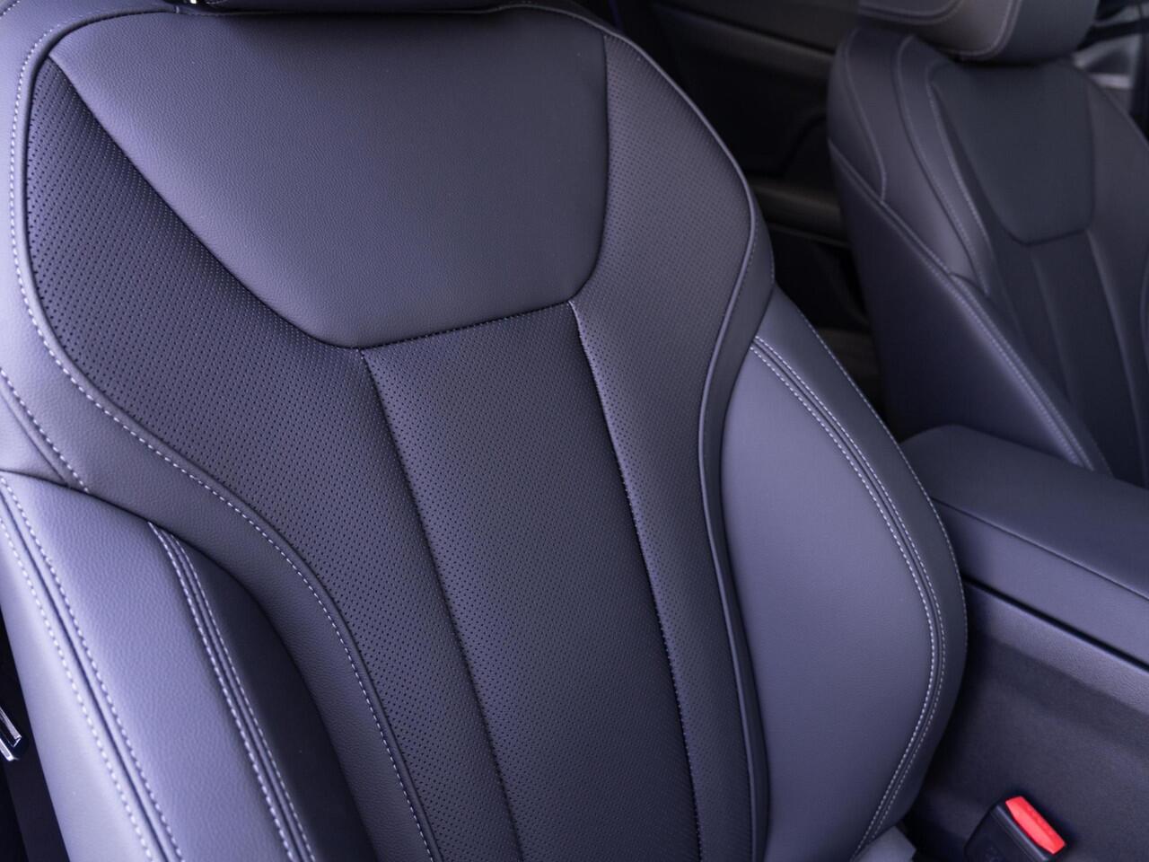 BMW 4-SERIE 420i Coupé M Sport Pro | Schuif-/kanteldak / Harman Kardon / Stoel en Stuurwiel verwarming / Comfort Access / Elektrische achterklep