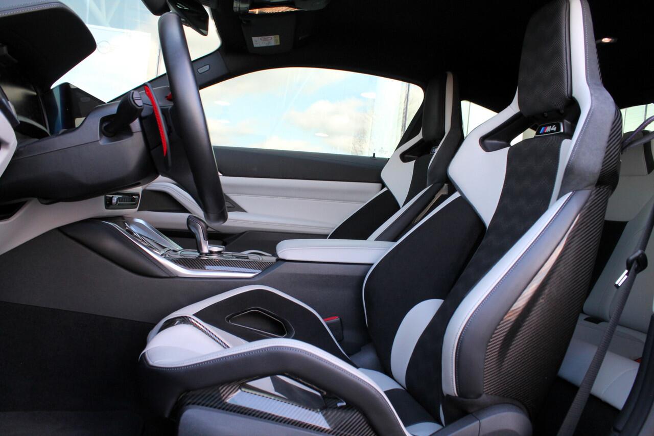 BMW 4-SERIE Coupé M4 xDrive Competition High Executive Automaat / M Carbon kuipstoelen / Laserlight / M Adaptief onderstel / Comfort Access / M Carbon-keramisch remmen