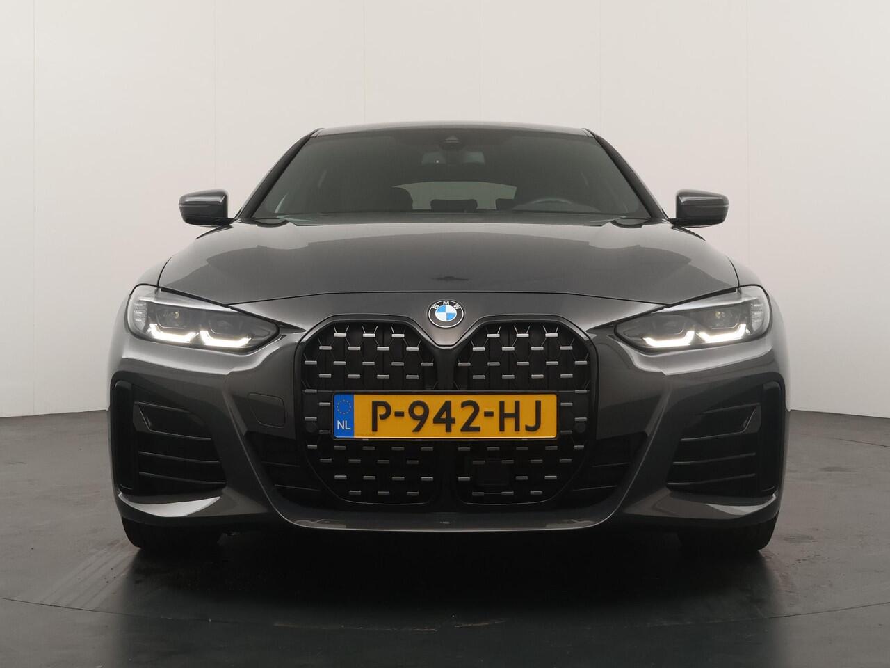 BMW 4-SERIE Gran Coupé 420i Business Edition Plus M Sportpakket | 20" | Leder | Stoelverwarming | Parkeersensoren V+A | HiFi |