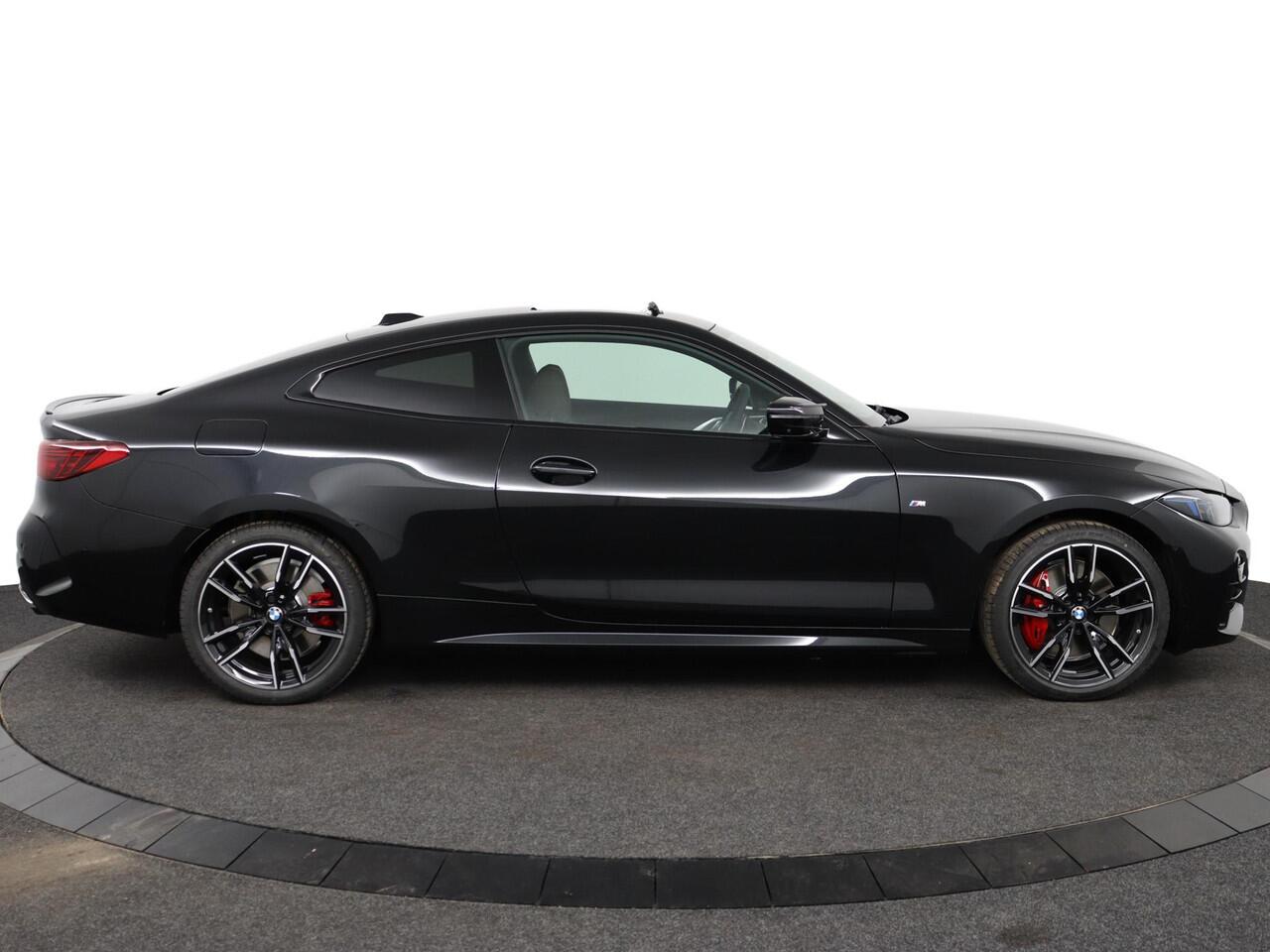 BMW 4-SERIE Coupé M440i xDrive | M Sportpakket Pro | Innovation Pack | Comfort Pack |