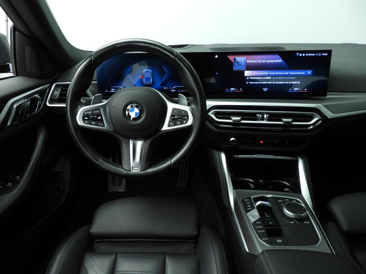 BMW 4-SERIE Gran Coupe 420i | M-Sportpakket | LED | Leder | HUD | Trekhaak | Active cruise | DAB | Hifi speakers | Alu 18 inch