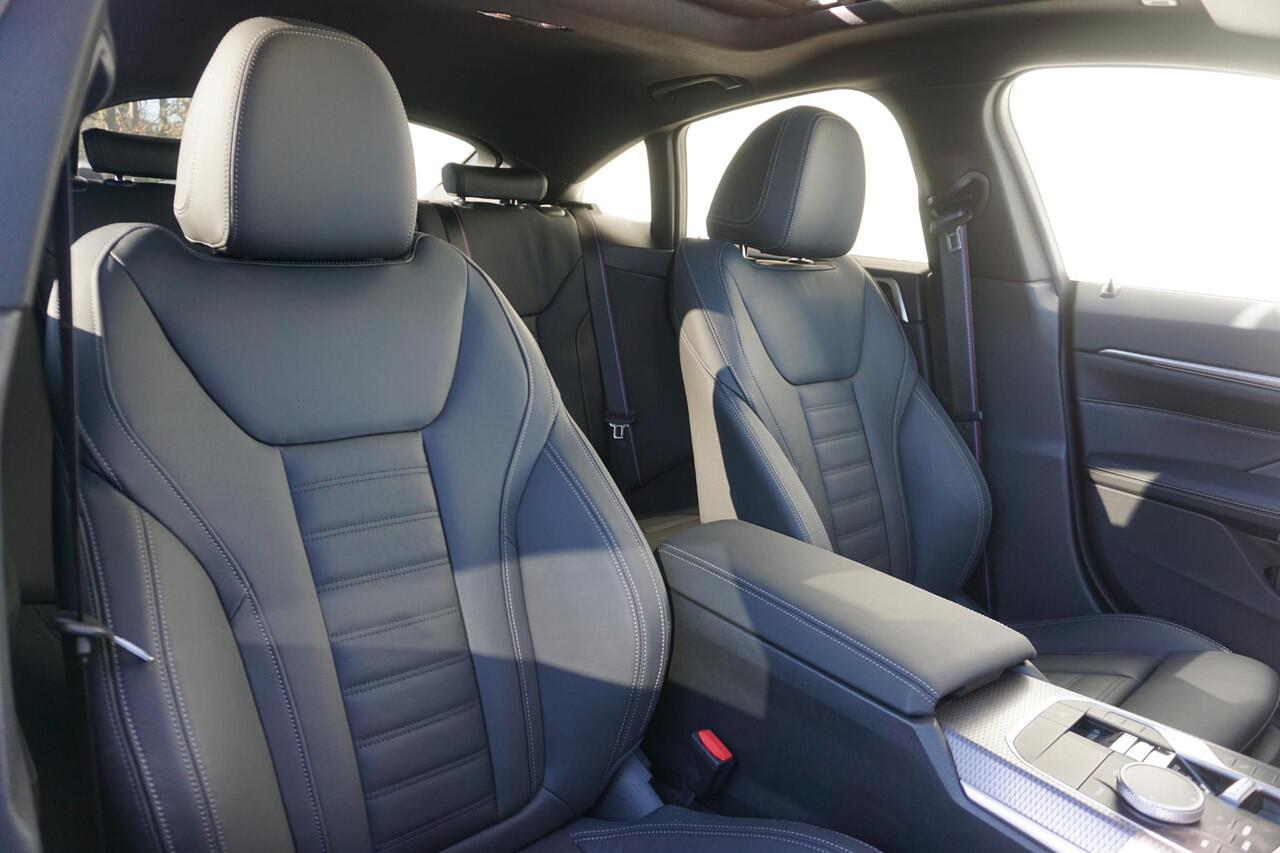 BMW 4-SERIE Gran Coupé 420i M Sportpakket Pro | High Executive | Safety Pack | Elektrisch bediend glazen schuif-/kanteldak | Ekris Selection