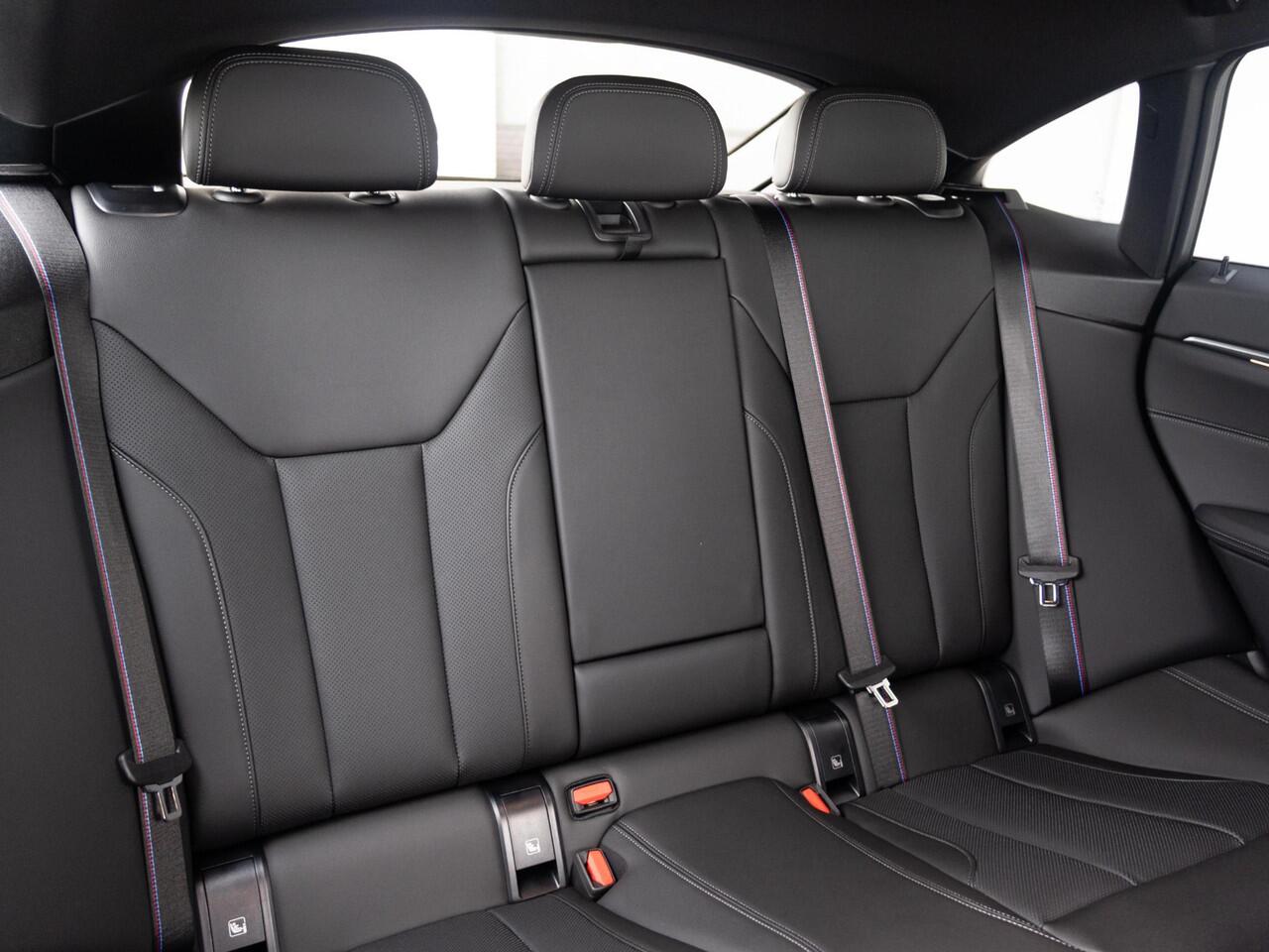 BMW 4-SERIE 420i Gran Coupé | M Sportpakket Pro | Comfort Pack | Showroom Selection