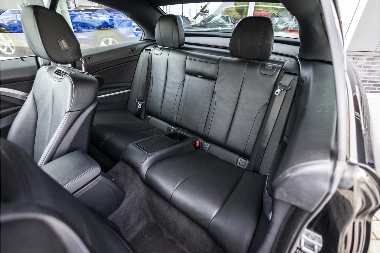 BMW 4-SERIE Cabrio 420i High Executive | Nekverwarm. | Camera | NL Auto