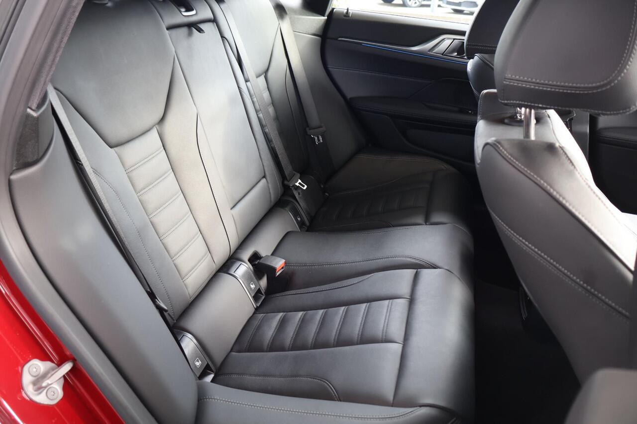 BMW 4-SERIE Gran Coupé 420i | M Sportpakket | Stoelverwarming | Schuifdak |