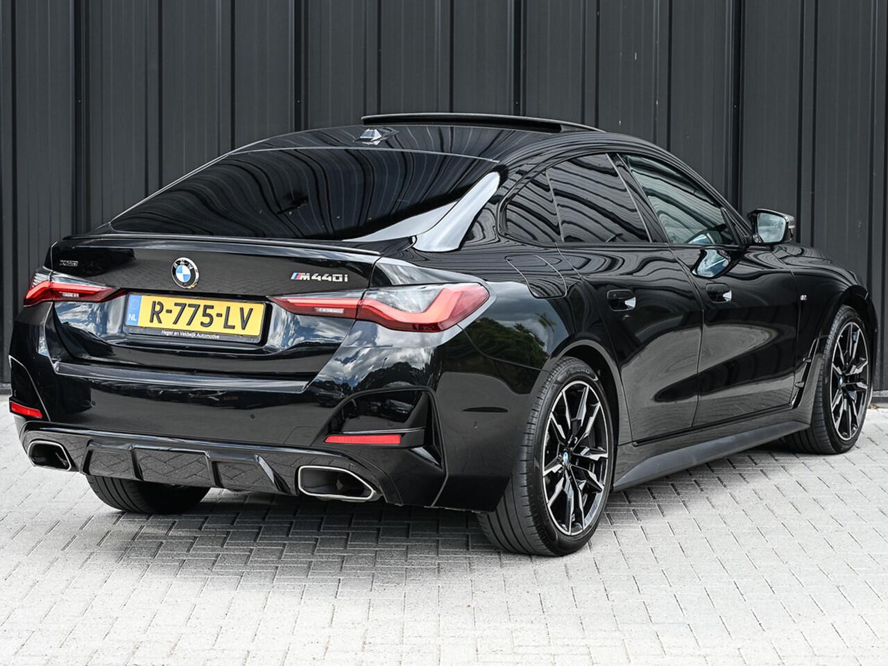 BMW 4-SERIE Gran Coupé M440i xDrive HIGH EXECUTIVE | M-SPORT PAKKET | SHADOW LINE | COMFORT ACCESS | MEMORY SEATS | HEAD-UP DISPLAY | ADAPTIVE CRUISE | VIRTUAL COCKPIT | STOEL - EN STUURVERWARMING | ACHTERBANK VERWARMING | EL. TREKHAAK