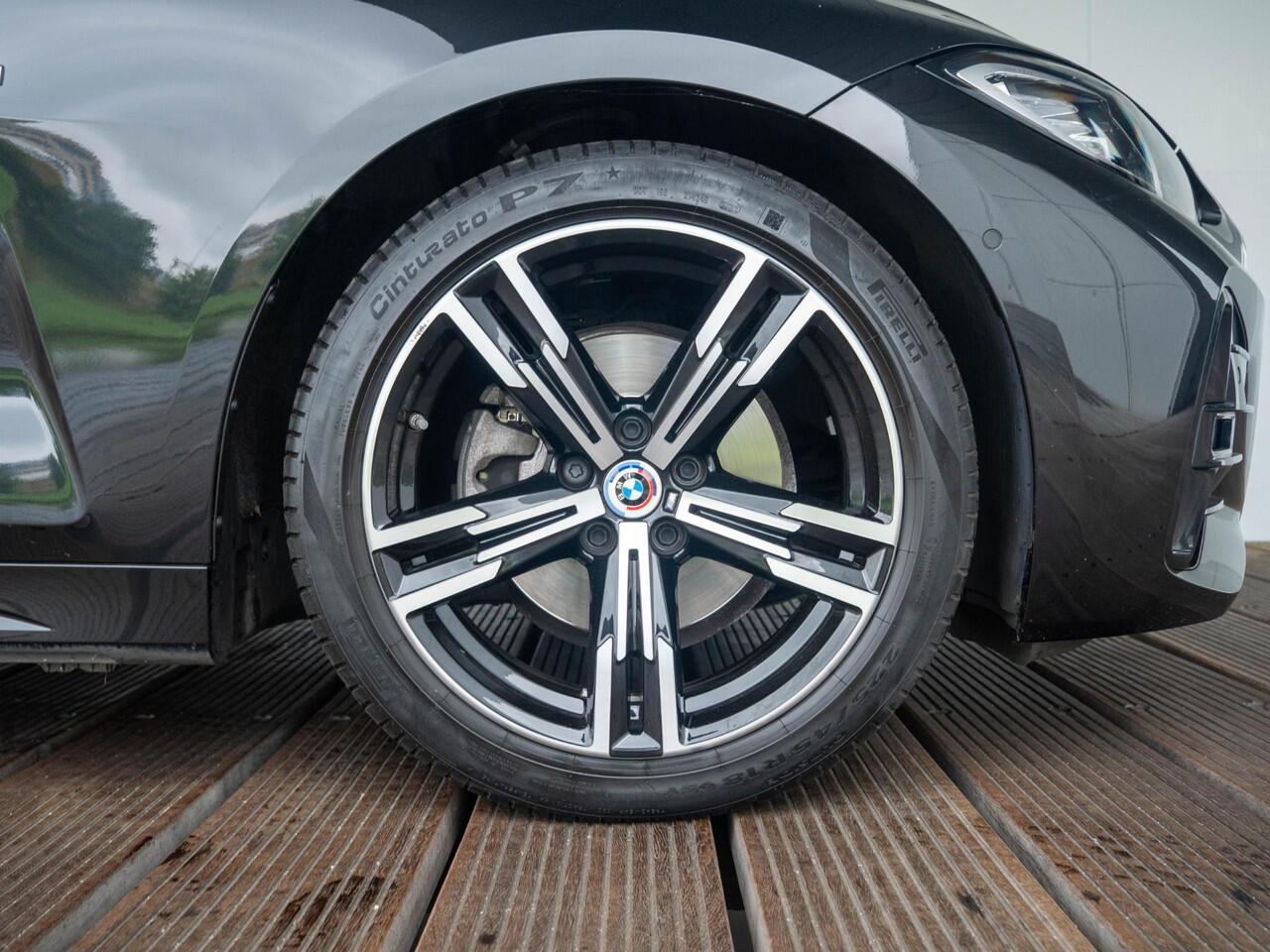 BMW 4-SERIE Cabrio 420i | M Sportpakket | Stuurwielverwarming | Adaptief M Onderstel | Driving Assistant | HiFi | Comfort Access