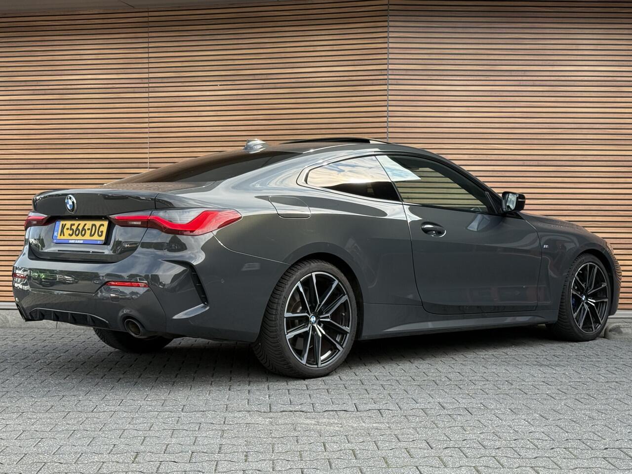 BMW 4-SERIE Coupé 420i High Executive M-Pakket Head-Up / Schuifdak / Night Pakket / Laser Led / Leer