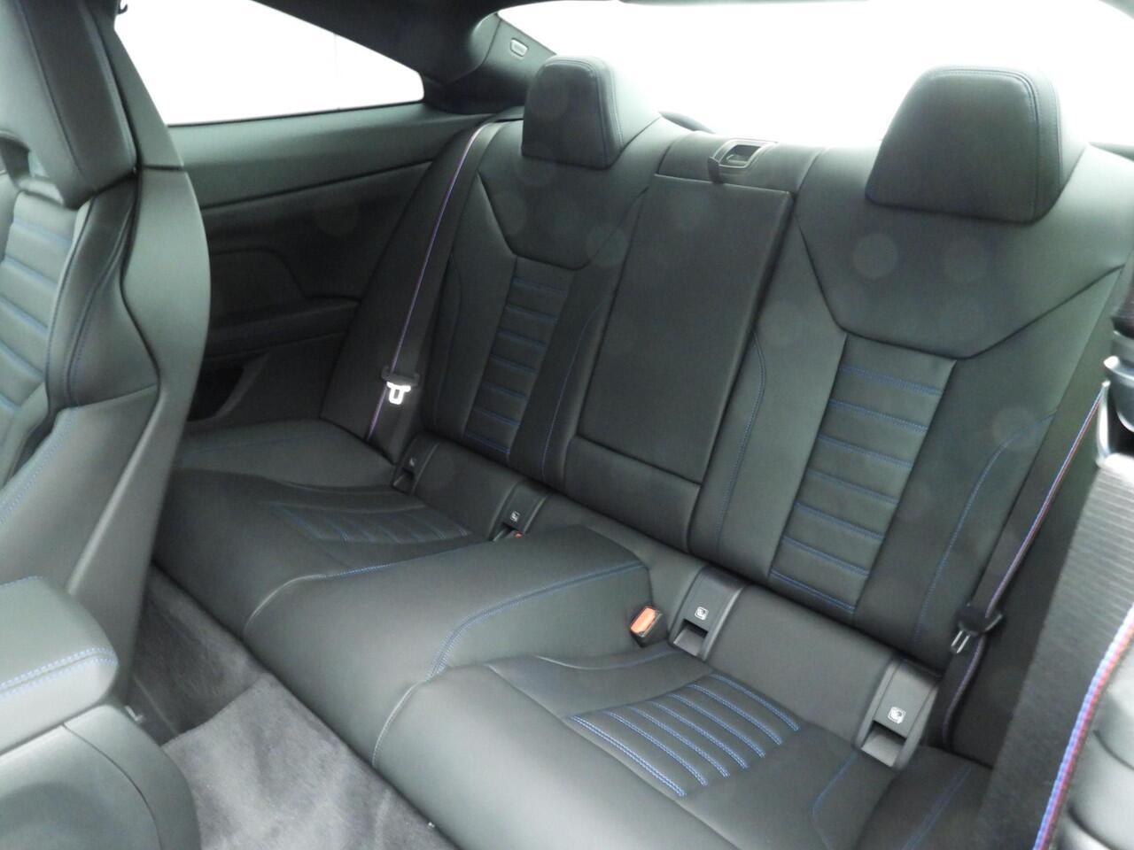 BMW 4-SERIE 430i xDrive Coupé | M Sportpakket Pro | Innovation Pack | Comfort Pack