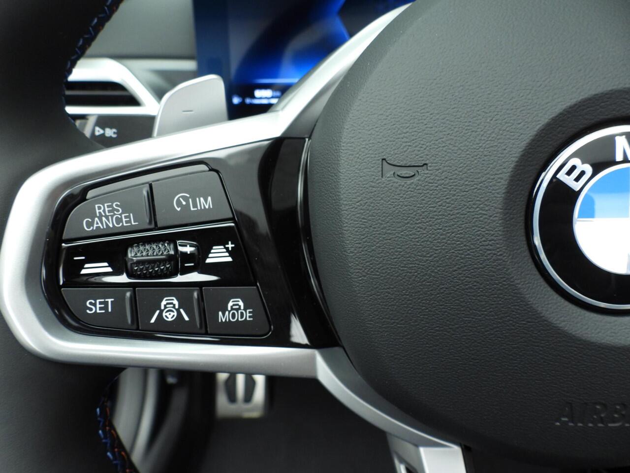 BMW 4-SERIE M440i xDrive Cabrio | M Sportpakket Pro | Innovation Pack | Comfort Pack