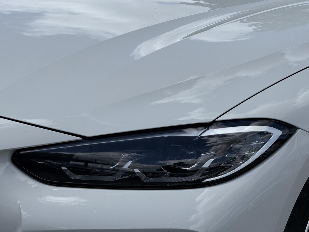 BMW 4-SERIE Cabrio 420i | High Exe | M-Sport | Stuur | Stoelverw. | ACC | Head-Up | Shadow Line