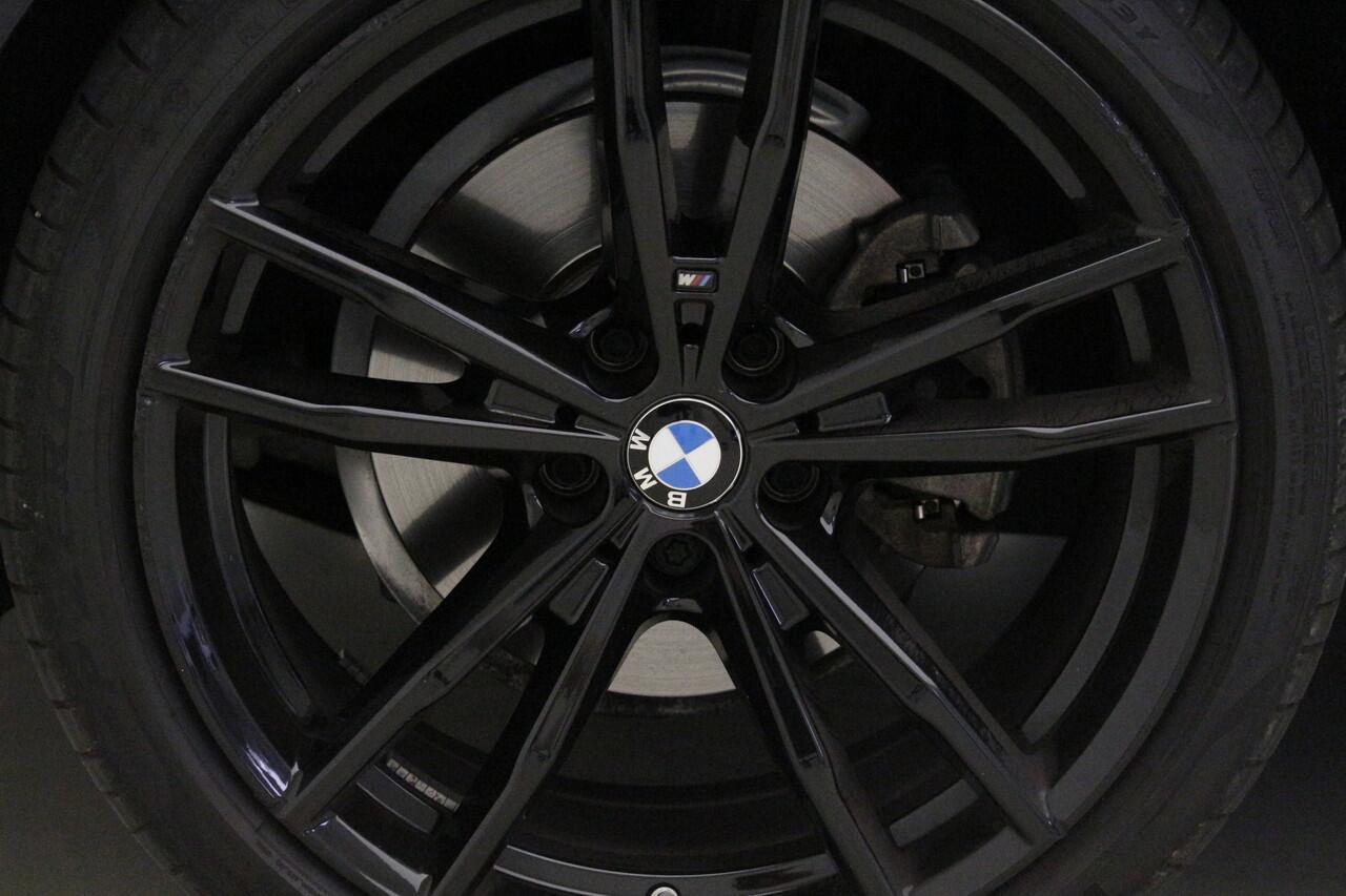 BMW 4-SERIE Cabrio 420i High Executive | Air Collar | Camera | Stoel/Stuurverwarming