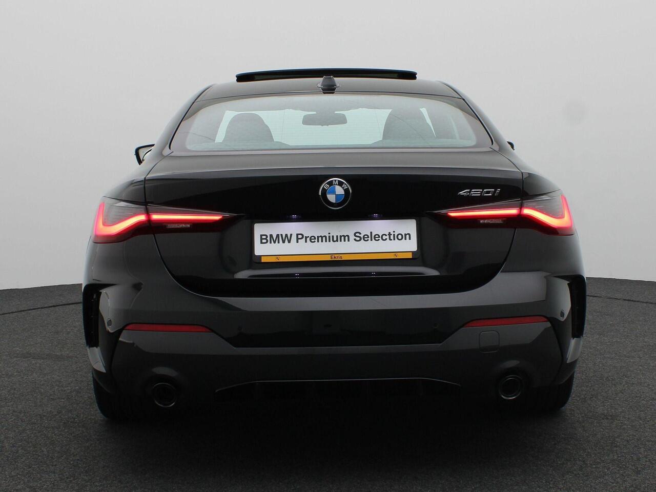 BMW 4-SERIE Coupé 420i High Executive | M Sportpakket | Safety Pack | Stuurwielrand Verwarmd | Schuifdak | Driving Assistant | DAB | HiFi | 19''