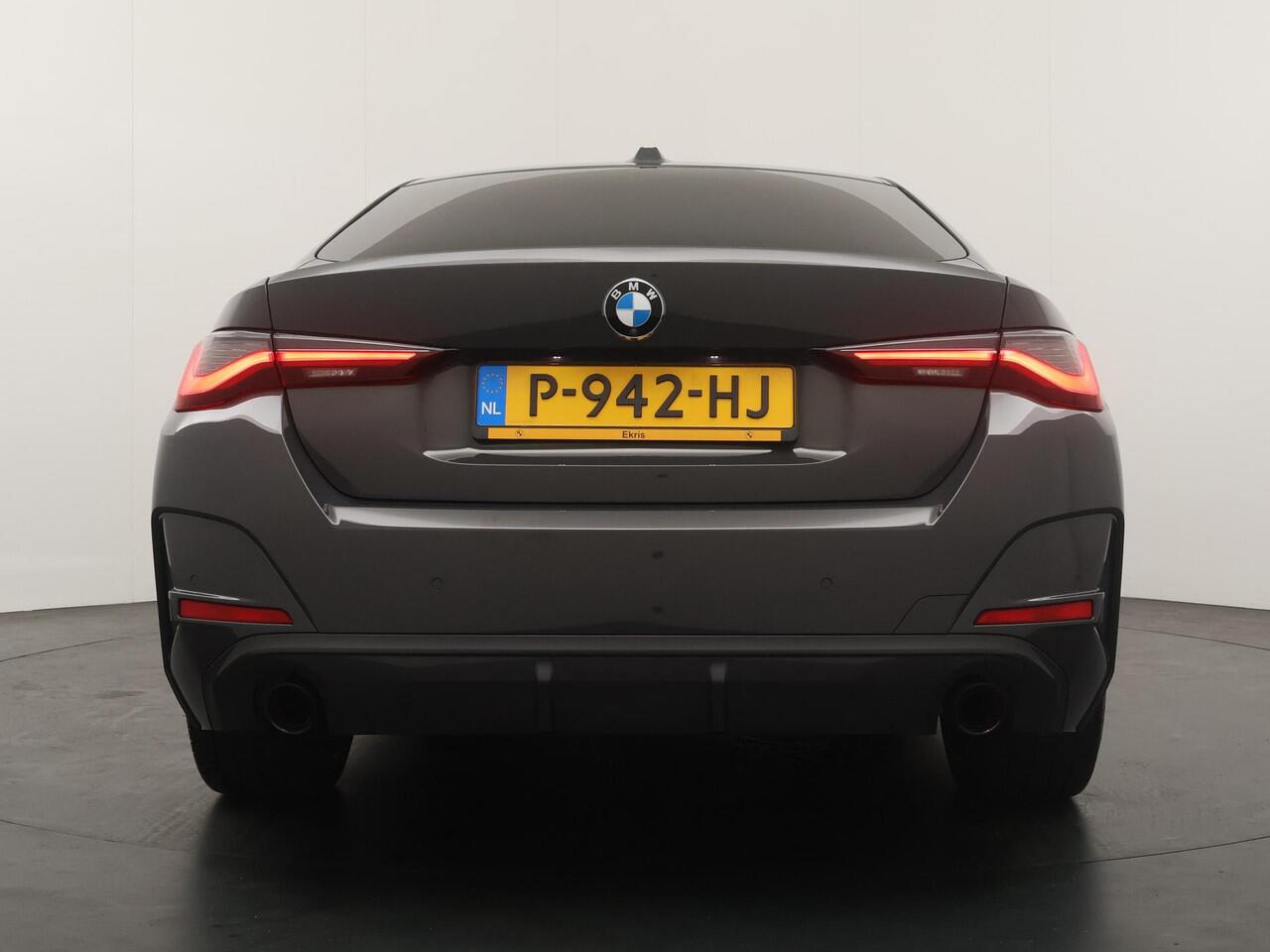 BMW 4-SERIE Gran Coupé 420i Business Edition Plus M Sportpakket | 20" | Leder | Stoelverwarming | Parkeersensoren V+A | HiFi |