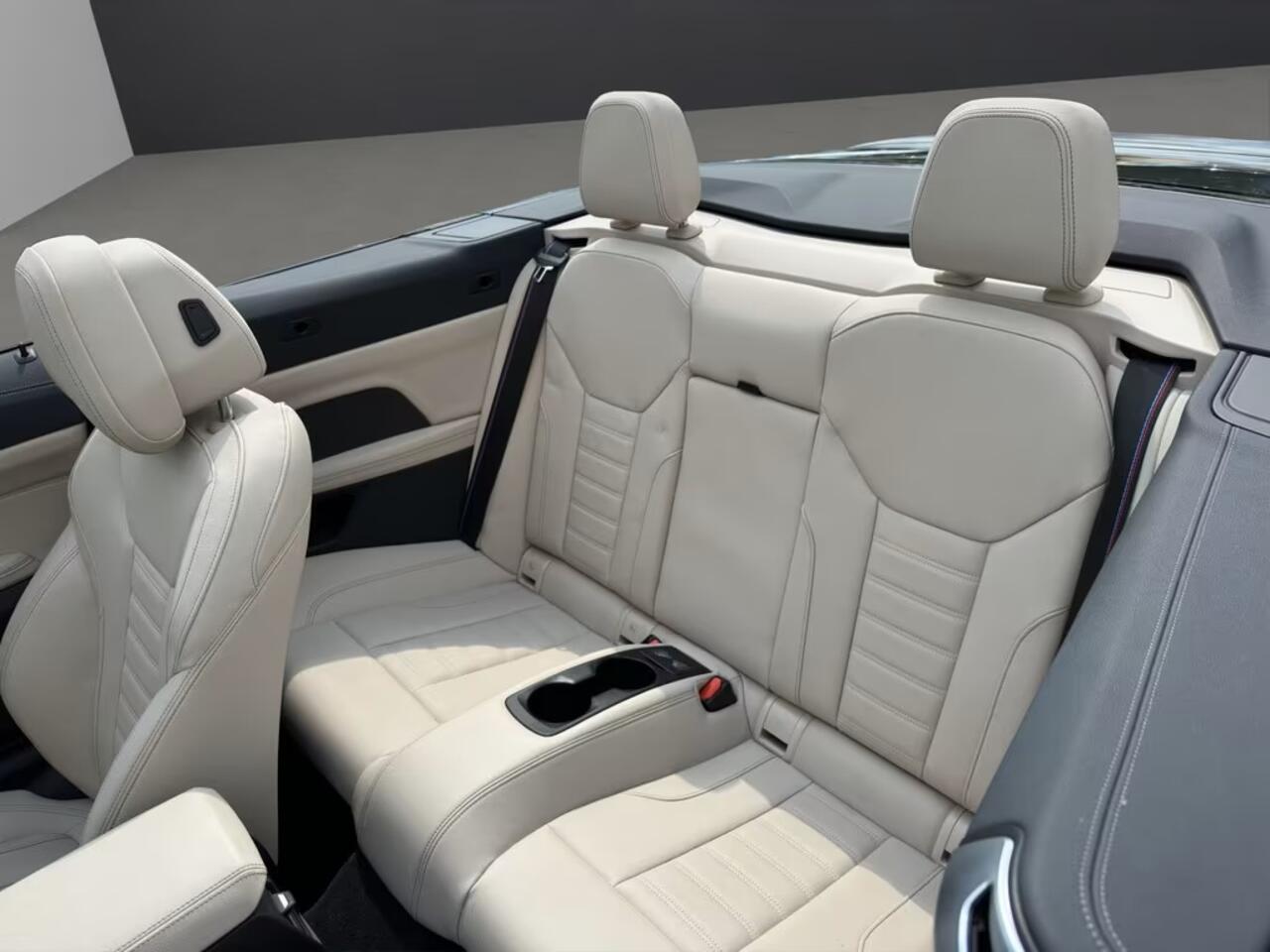 BMW 4-SERIE Cabrio 430i M-Sport 19 Inch LED Navi Camera Keyless Stuur en Stoel verwarming