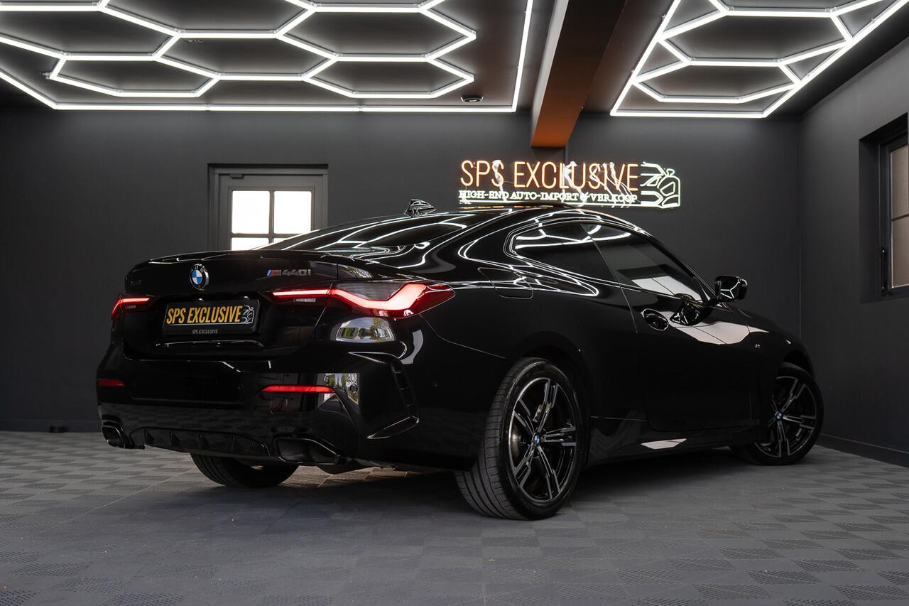 BMW 4-SERIE Coupé M440i xDrive High Executive / Adaptive / Pano / 360 / Individual / Stoelverwarming / Memory / Carplay