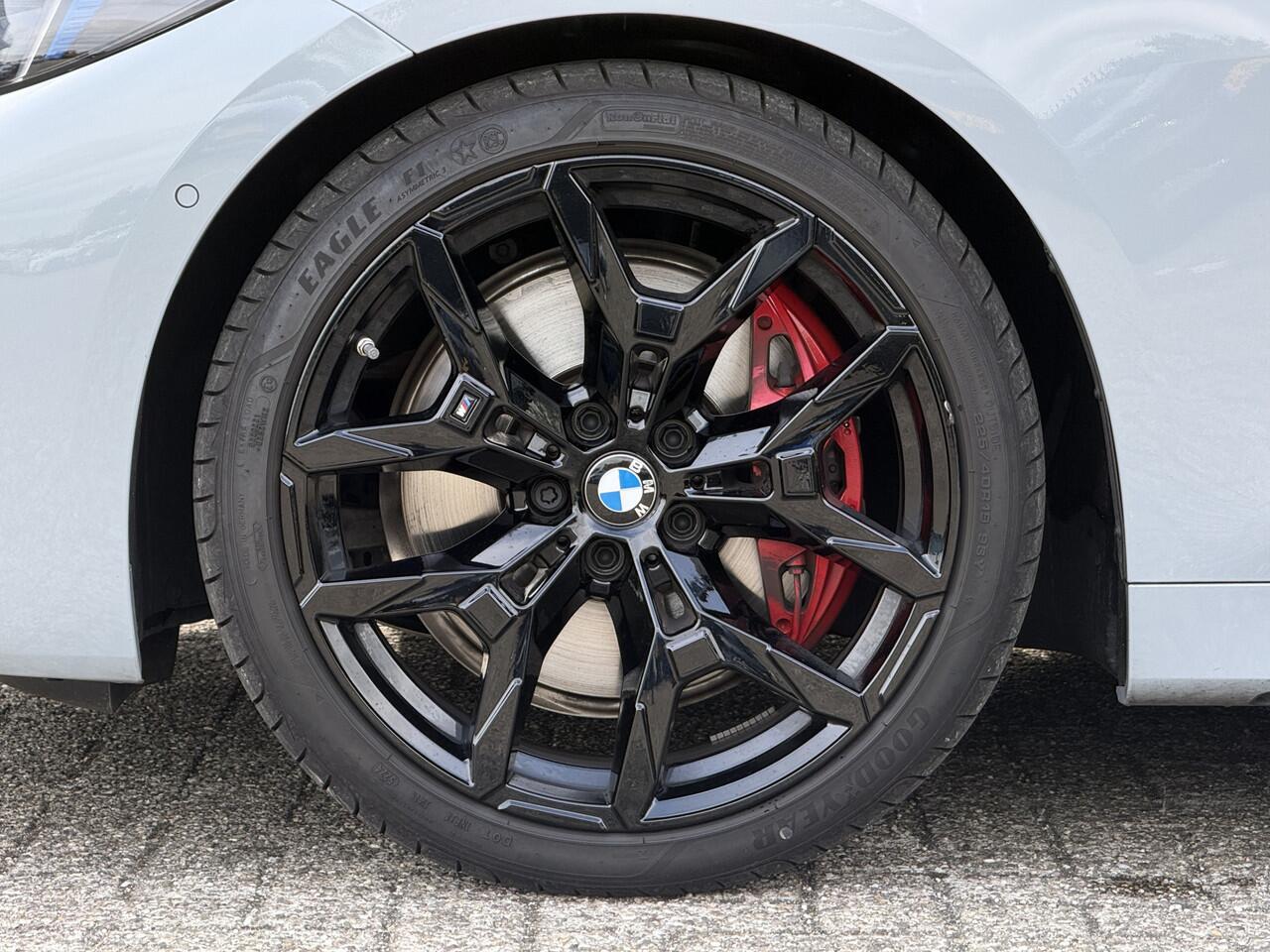 BMW 4-SERIE Cabrio 420i | M-Sport Pro | 19'' | HiFi | M Koplampen Shadow Line