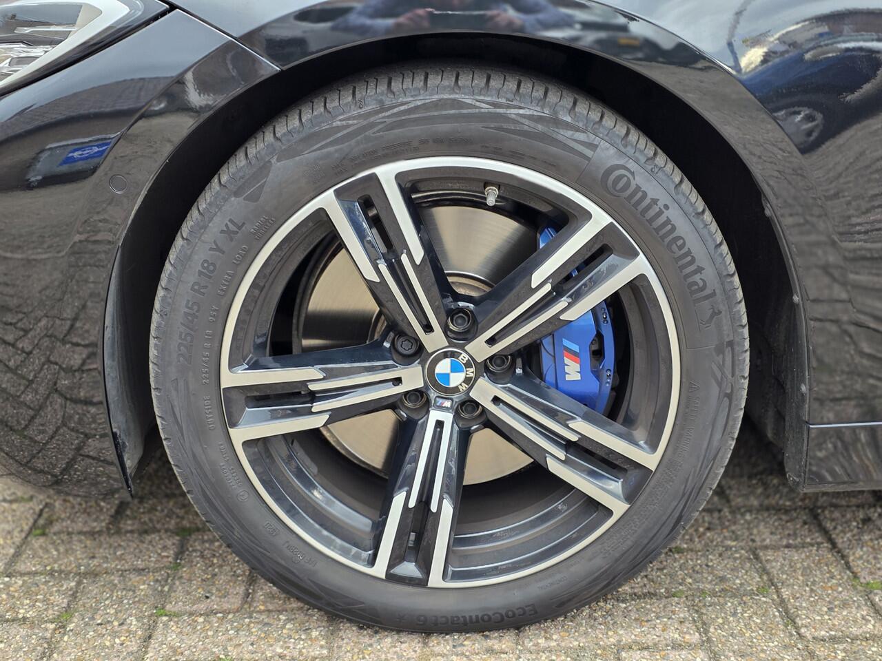 BMW 4-SERIE Coupé 420i M-sportpakket | Leder/alcantara |