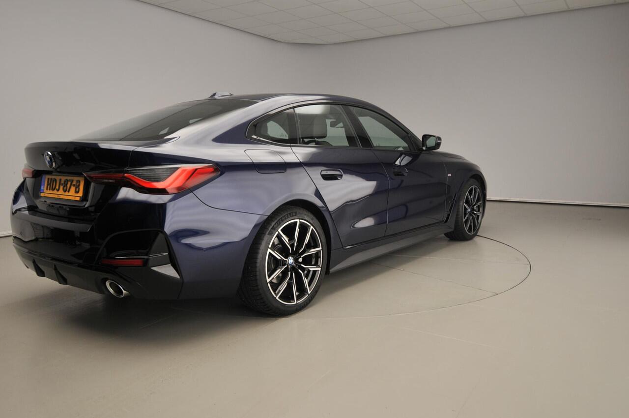 BMW 4-SERIE Gran Coupe 420i | M-Sportpakket | LED | Leder | HUD | Sportstoelen | Stoelverwarming | DAB | Harman-kardon sound | Alu 19 inch