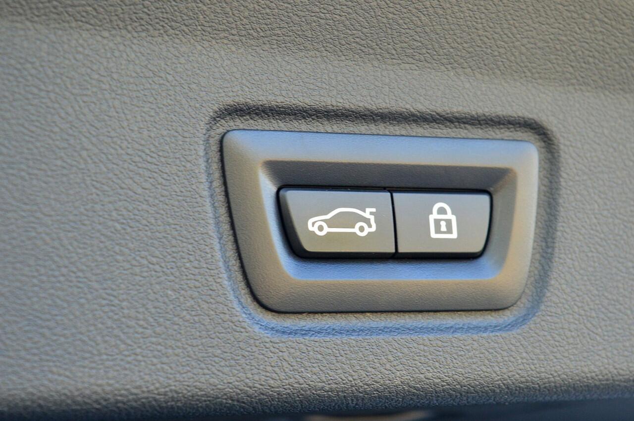 BMW 4-SERIE Gran Coupé M440i xDrive Business Edition Plus Rijklaarprijs-Garantie Schuifdak M Stoelen Laser Camera