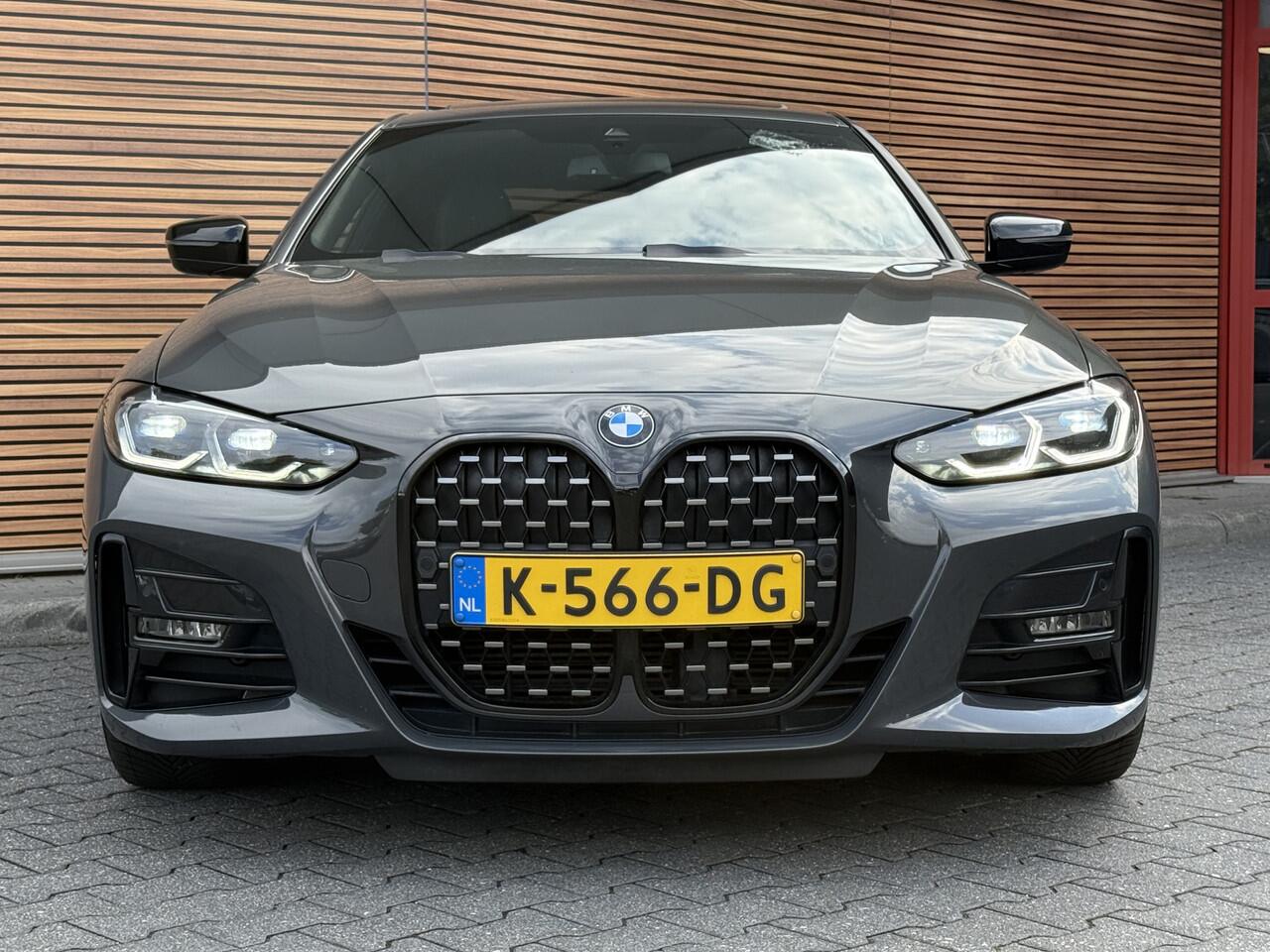 BMW 4-SERIE Coupé 420i High Executive M-Pakket Head-Up / Schuifdak / Night Pakket / Laser Led / Leer