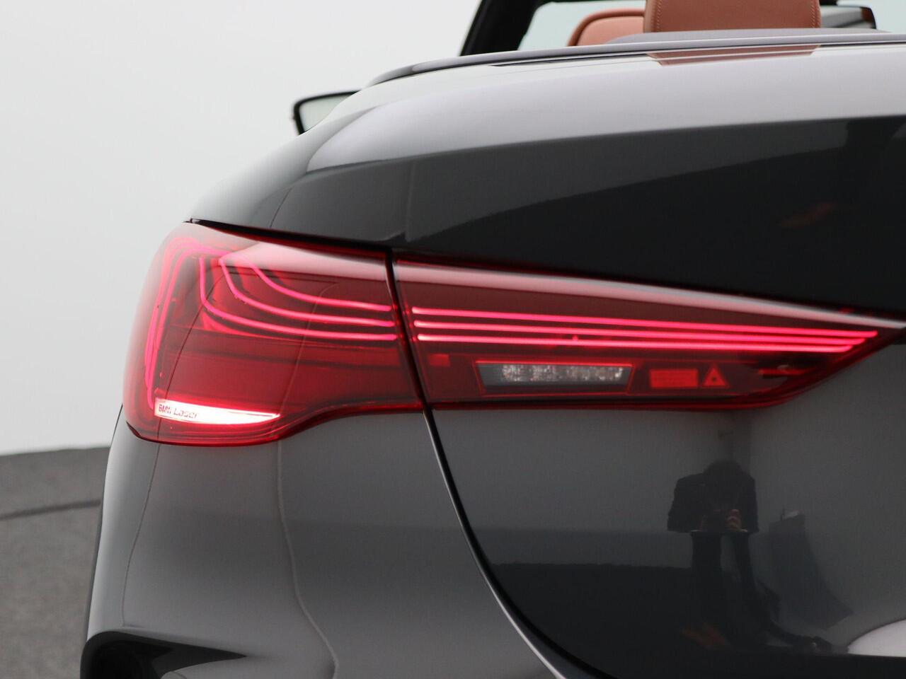 BMW 4-SERIE Cabrio 420i M Sportpakket Pro | Harman Kardon | Widescreen Display | 19"