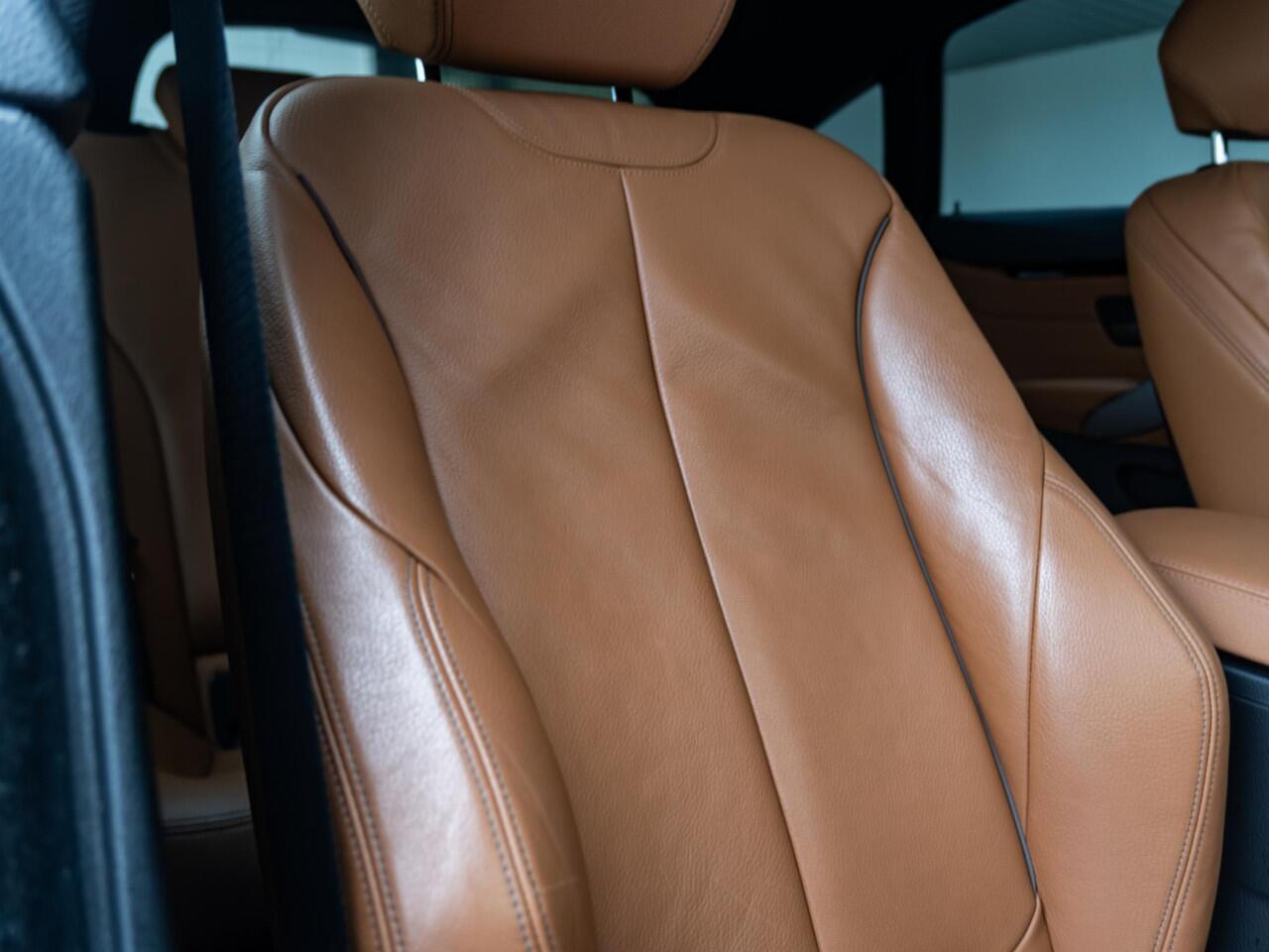 BMW 4-SERIE Gran Coupé 418i | Executive | M Sportpakket | PDC | Stoelverwarming | Cruise Control | 19''