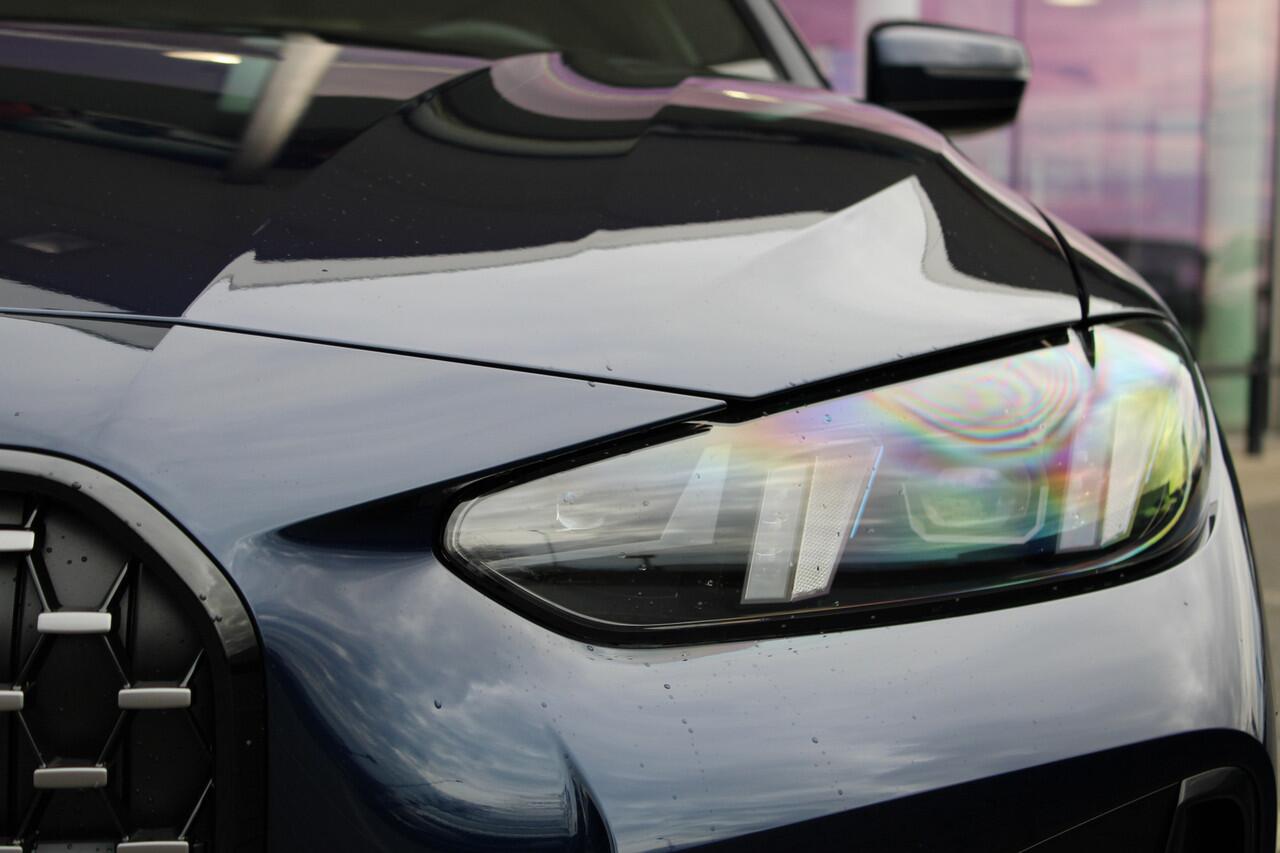 BMW 4-SERIE Coupé 420i High Executive M Sport Automaat / Schuif-kanteldak / Parking Assistant Plus / Comfort Access / M Sportonderstel / Live Cockpit Professional