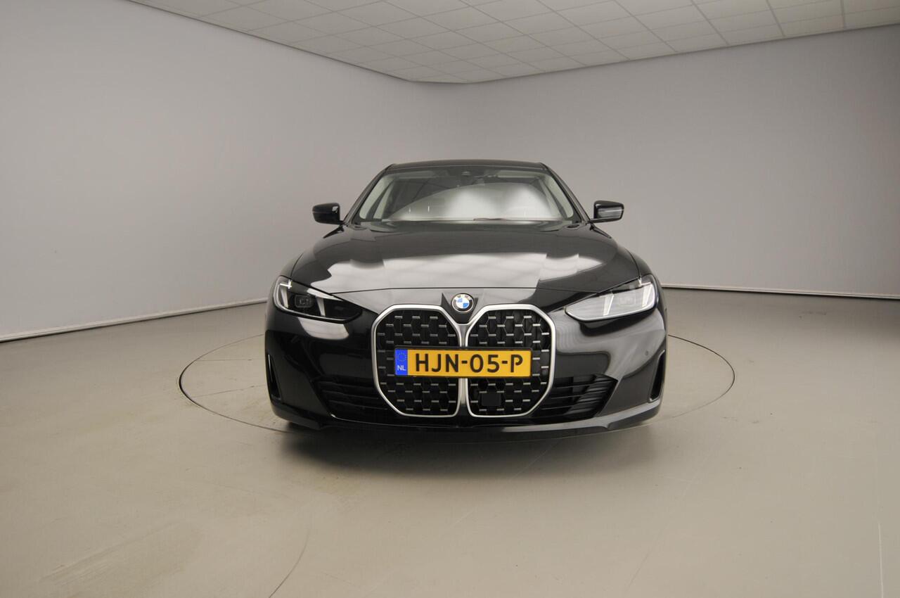 BMW 4-SERIE Gran Coupé 420i | LED | Leder | Navigatie | Sportstoelen | Stoelverwarming | Keyles go | DAB | Alu 20 inch