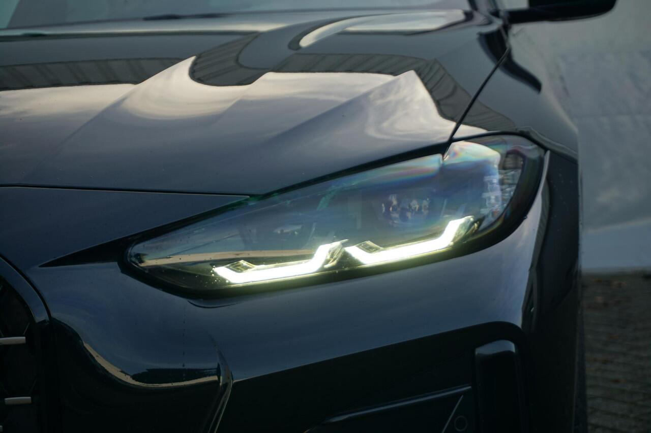 BMW 4-SERIE Gran Coupé M440i xDrive M Sportpakket Pro 19'' / HiFi / Elektrisch verstelbare stoelen / M Sportdifferentieel