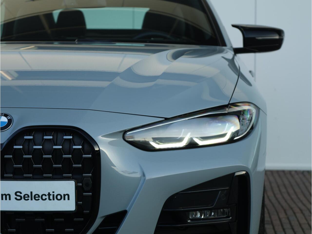 BMW 4-SERIE Cabrio 420i High Executive M Sportpakket/ Verwarmd Stuurwiel/ Comfort Access/ Achteruitrijcamera/ Stoelverwarming/ Active Cruise Control/ HiFi