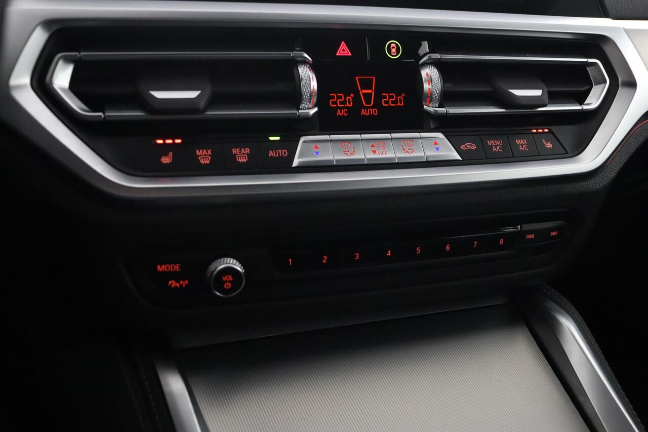 BMW 4-SERIE Gran Coupé 420i Business Edition Plus | M Sportpakket | Achteruitrijcamera | keyless entry | Voorstoelen verwarmd |