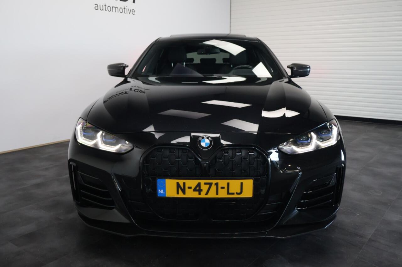 BMW 4-SERIE Gran Coupé M440i xDrive 375pk | Carbon | Schuifdak | Leder | H&K