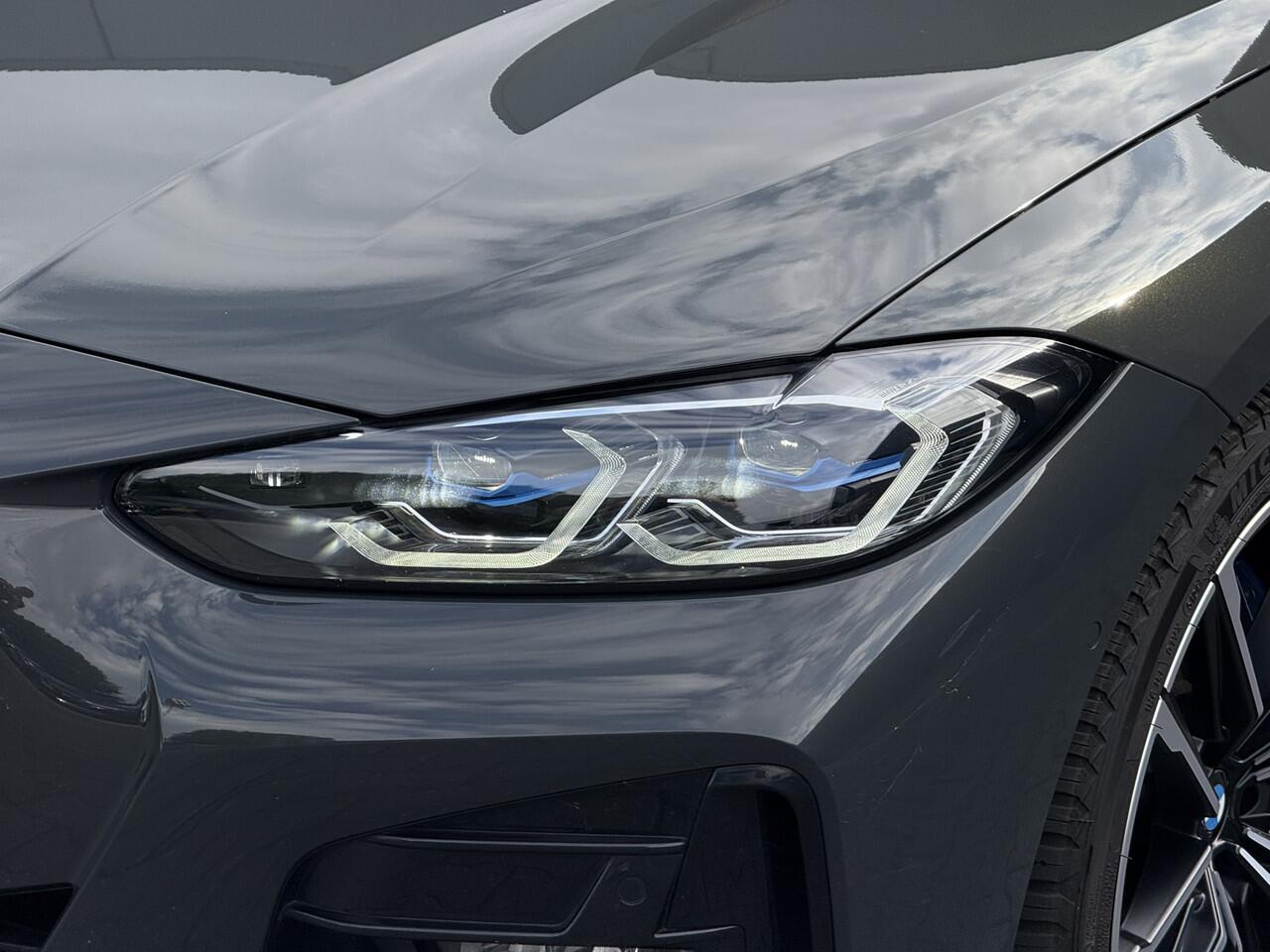 BMW 4-SERIE Coupé 420i High Executive M-Pakket Head-Up / Schuifdak / Night Pakket / Laser Led / Leer