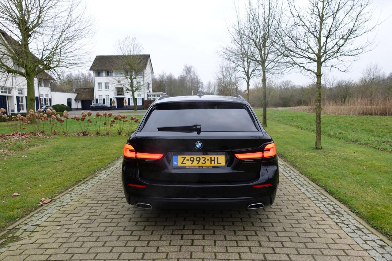 BMW 5-SERIE Touring 520i High Executive Edition | Cruise control | Luchtvering | Stoelverwarming | LED |