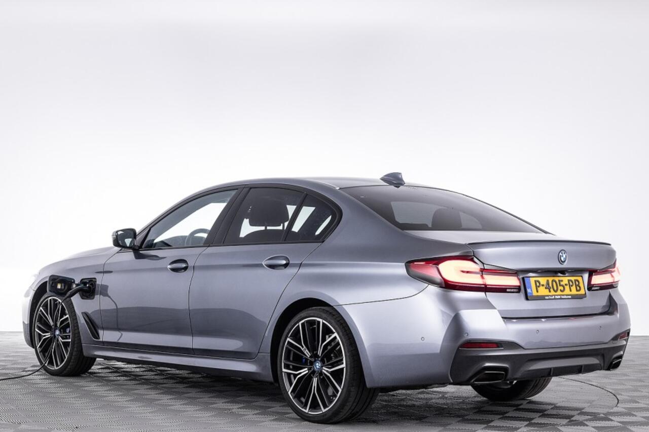 BMW 5-SERIE 520 e Business Edition Plus M-Sport | SCHUIFDAK | LEDER | harman/kardon ? 1e Eigenaar | PHEV | Plug-in Hybrid