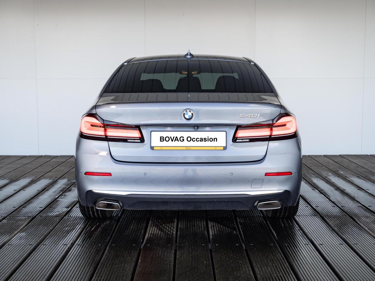 BMW 5-SERIE Sedan 540i | High Executive | Luxury Line | Parking Pack | 18 inch | Comfort Access | Driving Assistant | BMW Laserlight | Active Cruise Controle