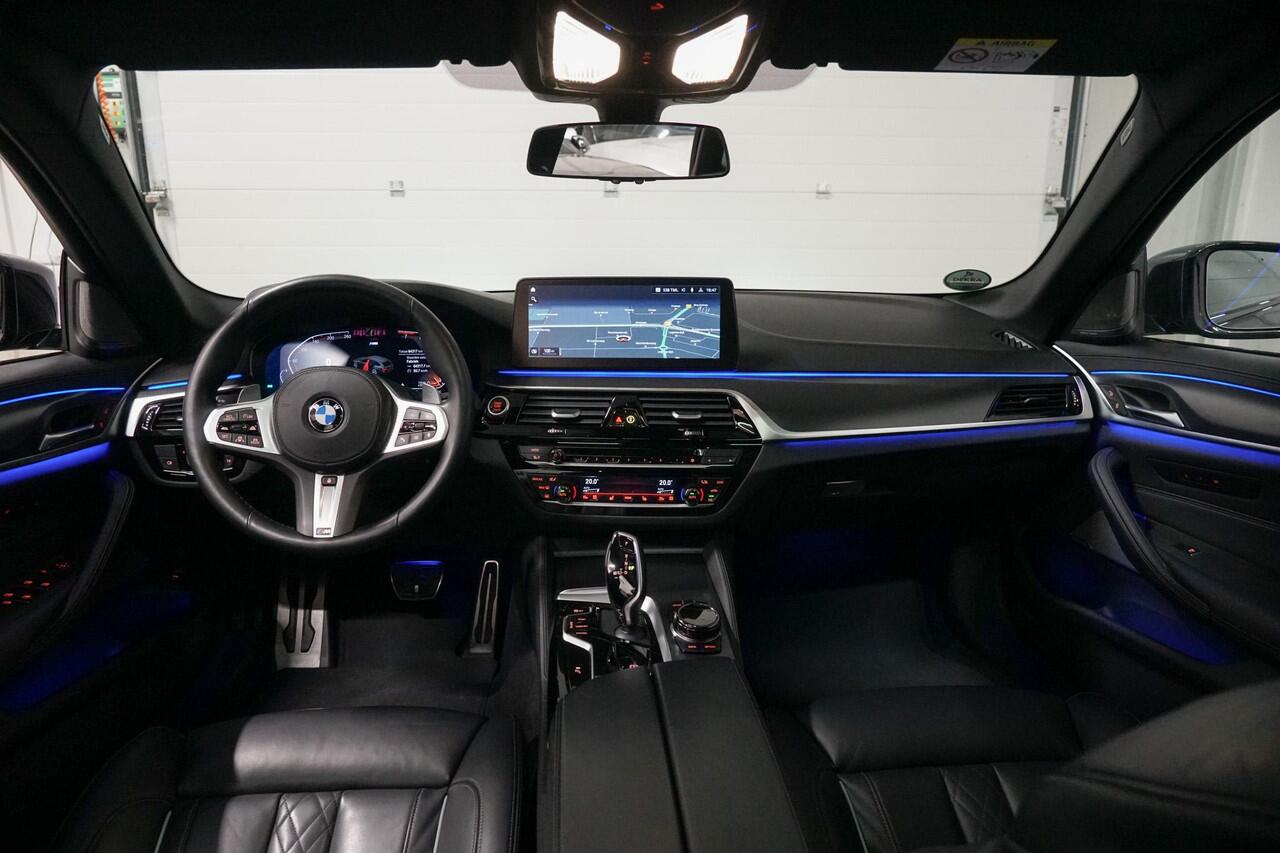 BMW 5-SERIE Touring 540i xDrive M-Sport | Panoramadak | CoPilot | Harman Kardon