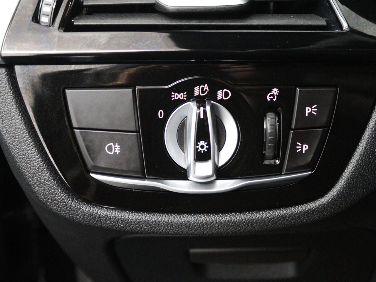 BMW 5-SERIE 530e Business Edition Plus | M Sport | Panoramadak | Head-up Display | Live Cockpit | Nederlandse Auto | NAP |