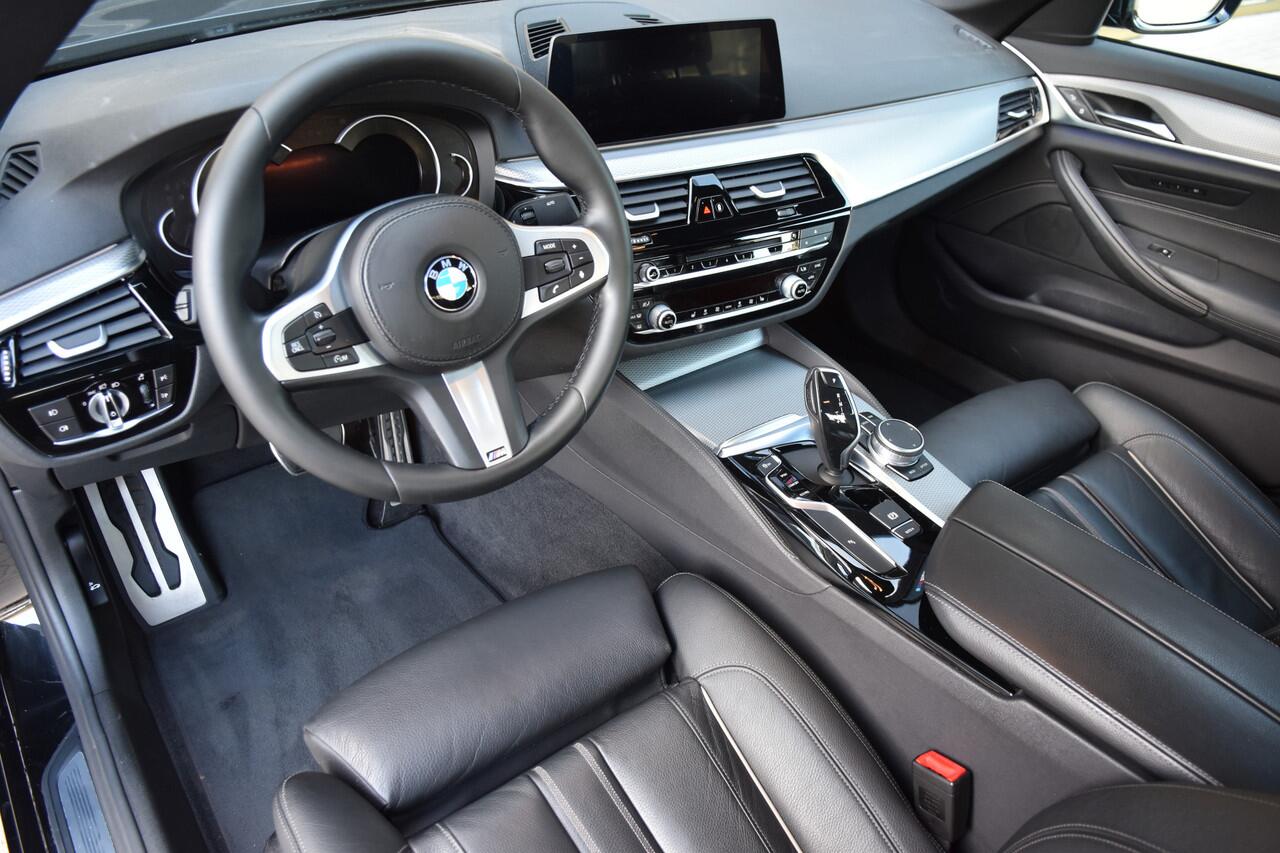 BMW 5-SERIE 540i xDrive High Executive * Comfortstoelen * M-Sportpakket * 1e Eigenaar * Dealeronderhouden *