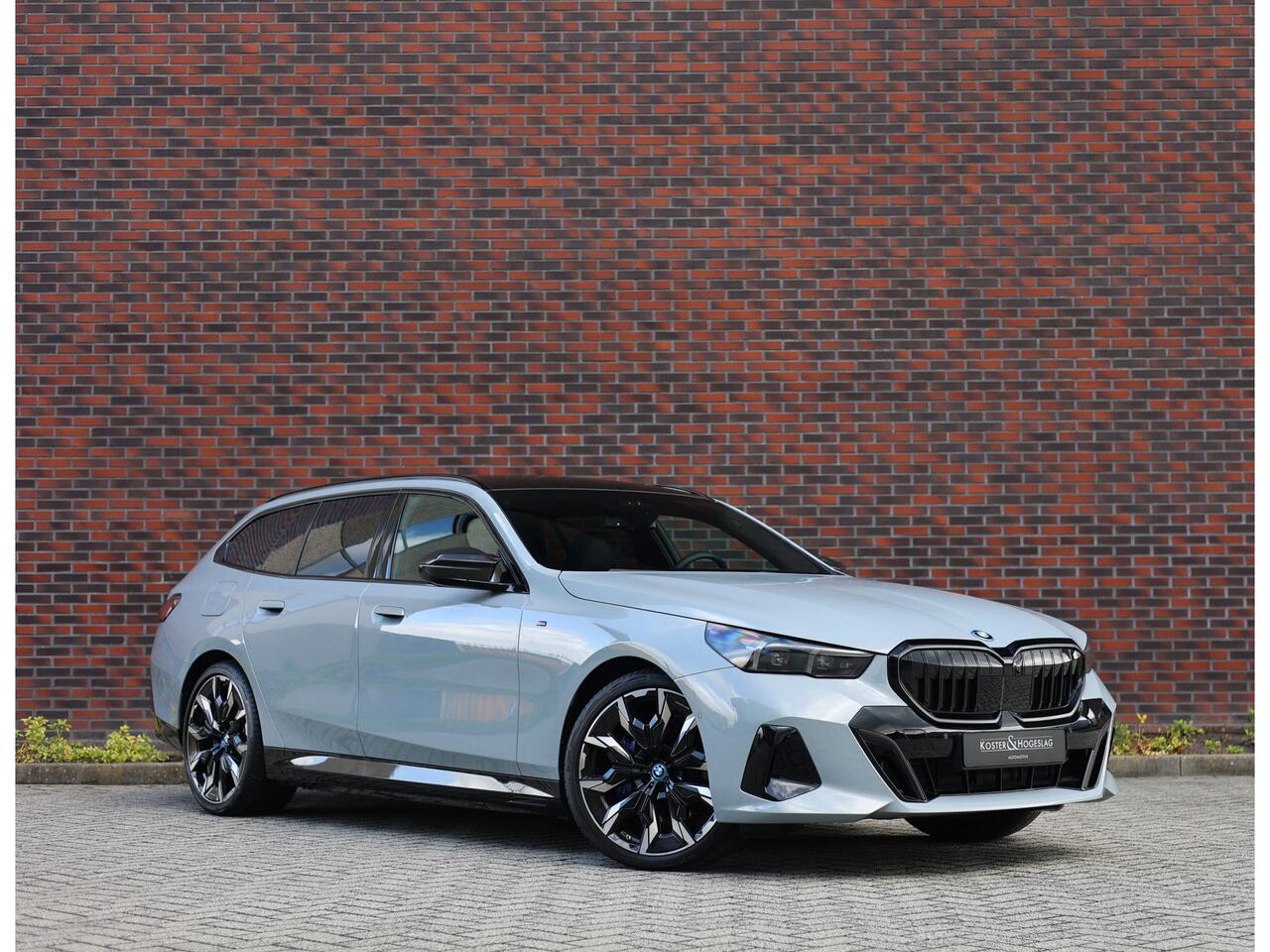 BMW 5-SERIE Touring 550e xDrive M-Performance*Brooklyn*Pano*M Sport Pro
