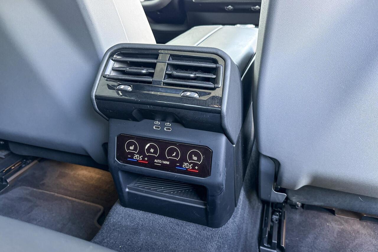 BMW 5-SERIE Sedan 550e xDrive