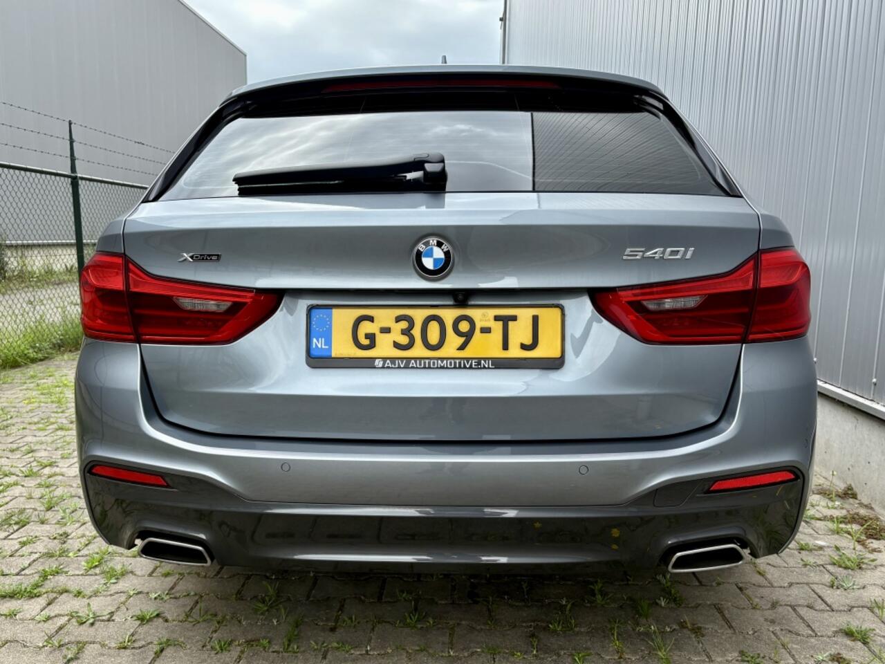 BMW 5-SERIE 540i XDRIVE HIGH EXECUTIVE M-SPORT
