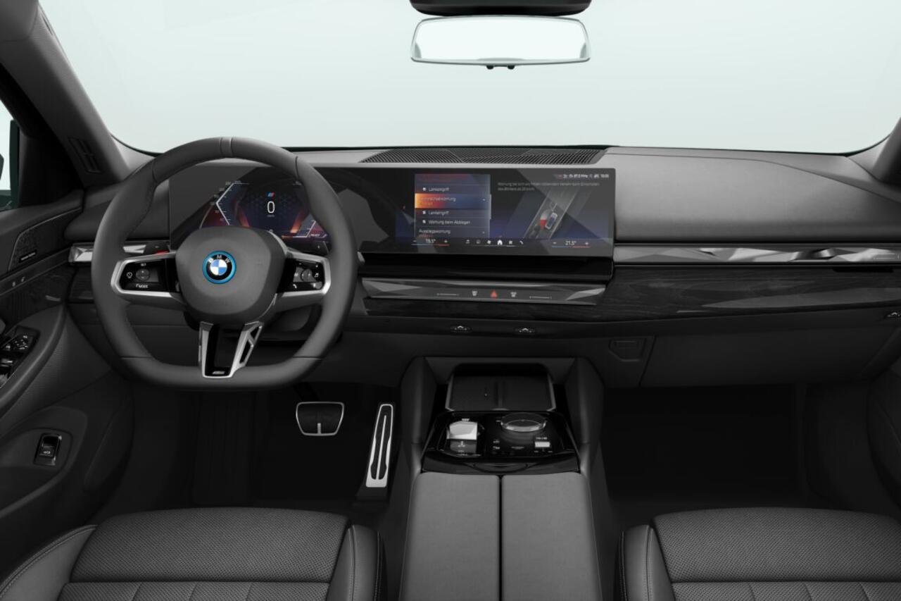 BMW 5-SERIE Sedan 530e M Sport Edition | Travel Pack